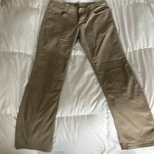 Men’s Dockers Khaki Pants, SZ: 32x32, Great Condition!